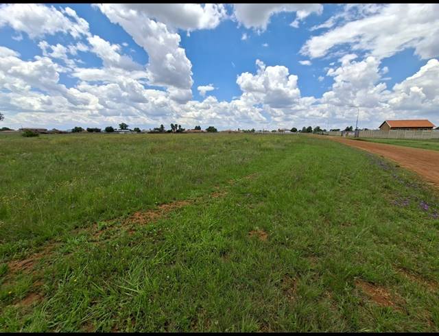 1,118M² VACANT LAND FOR SALE IN RIVERSDALE